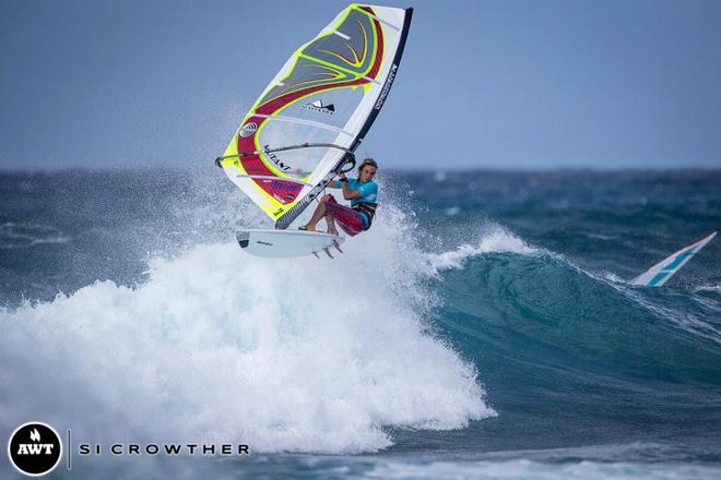 Casey Rehrer 2 - Aloha Classic Youth Title 2013 © Si Crowther / AWT http://americanwindsurfingtour.com/